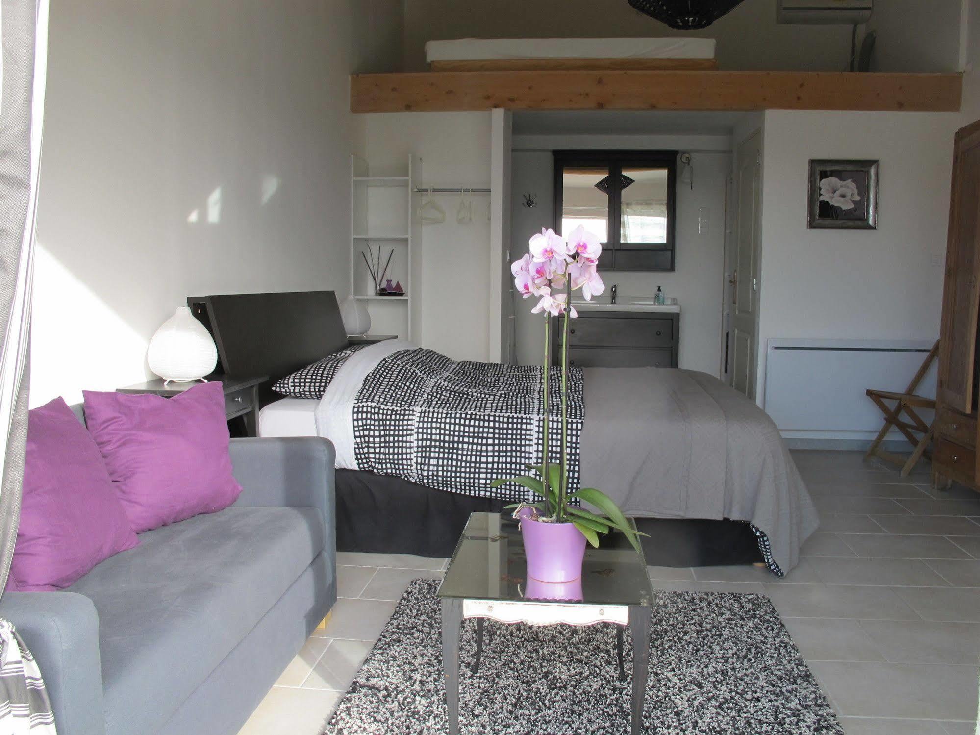 Lou Cardalines Bed & Breakfast Bédoin Dış mekan fotoğraf